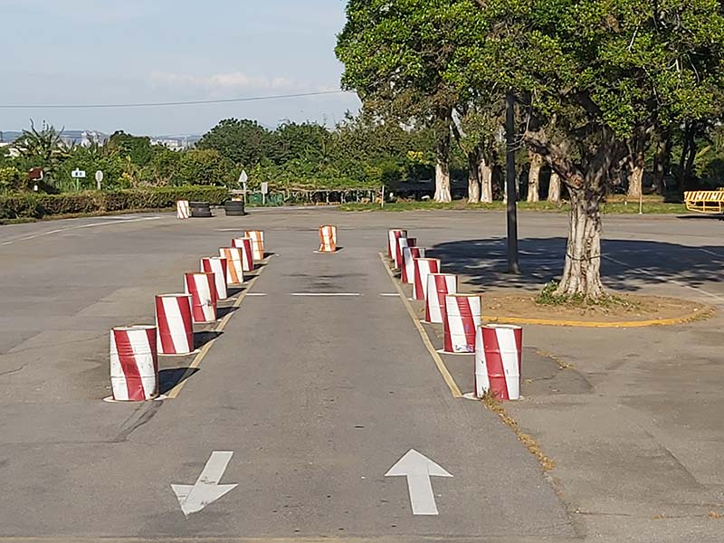 (二) 聯結車倒車入庫